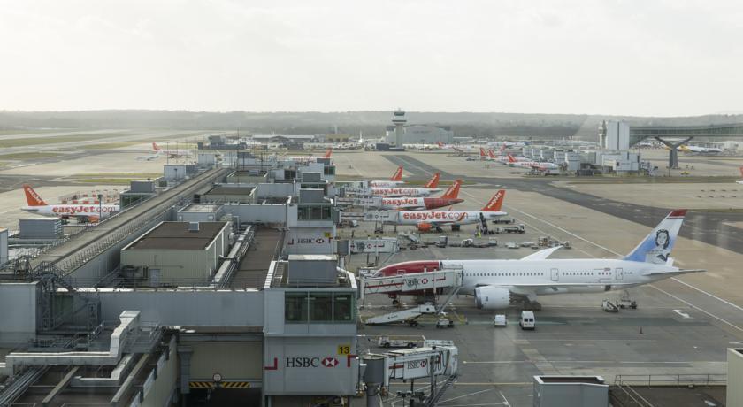 Bloc Hotel London Gatwick Airport Horley Ngoại thất bức ảnh