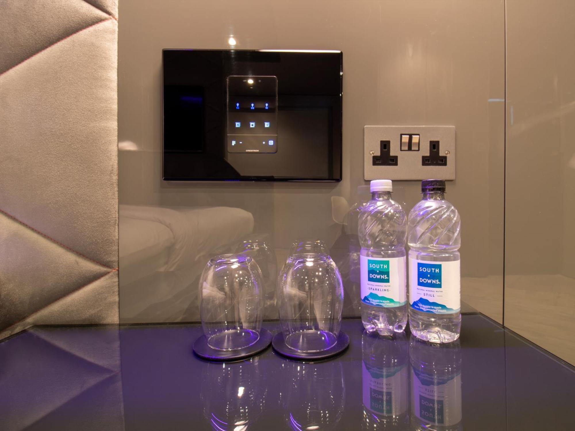 Bloc Hotel London Gatwick Airport Horley Ngoại thất bức ảnh