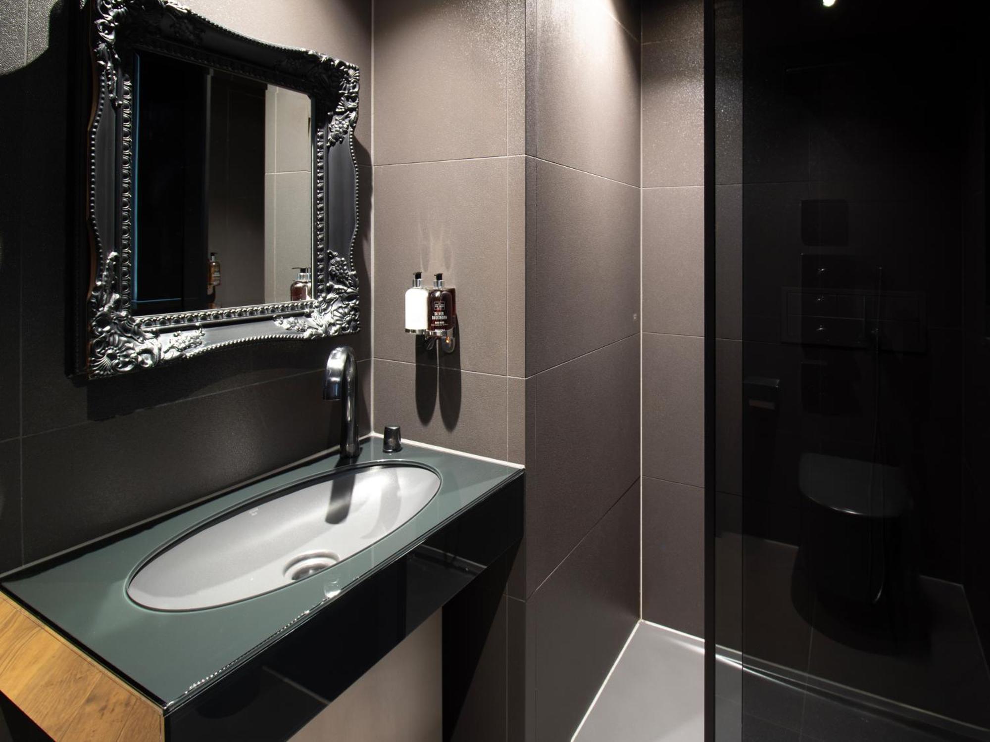 Bloc Hotel London Gatwick Airport Horley Ngoại thất bức ảnh