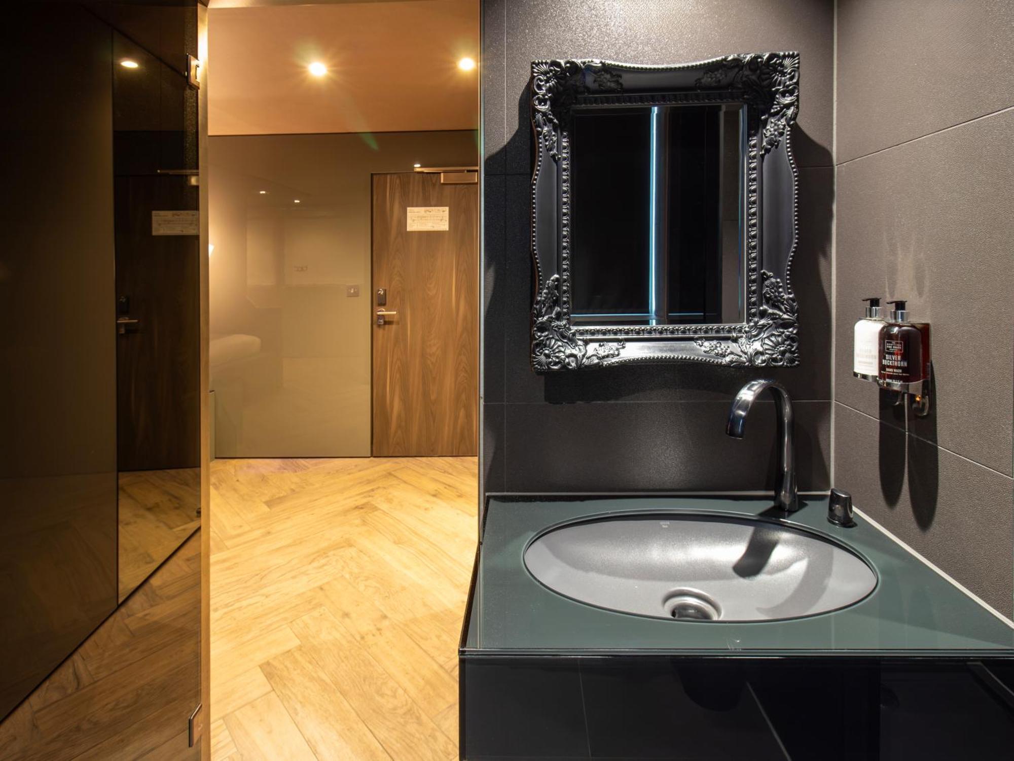 Bloc Hotel London Gatwick Airport Horley Ngoại thất bức ảnh