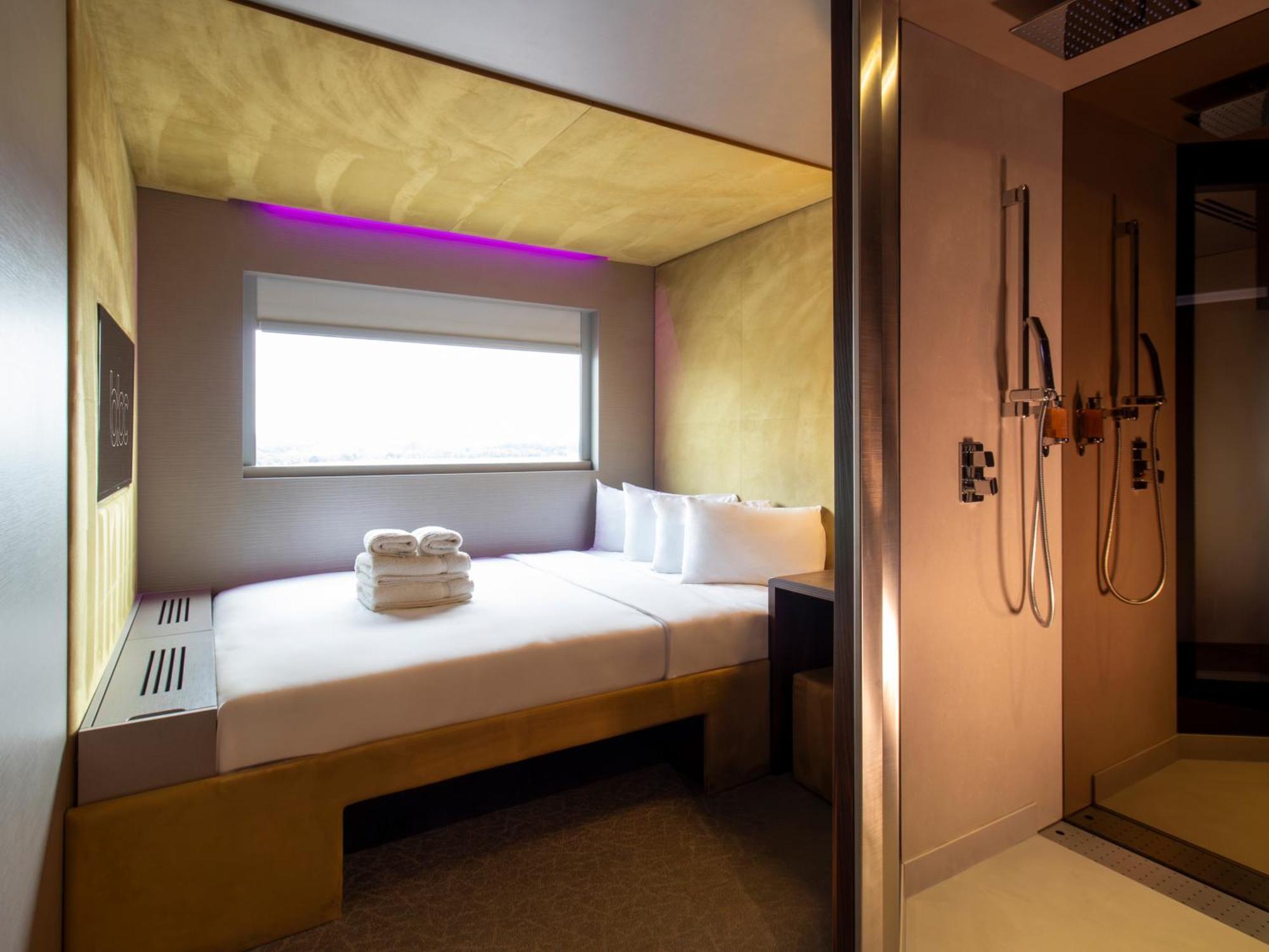 Bloc Hotel London Gatwick Airport Horley Ngoại thất bức ảnh