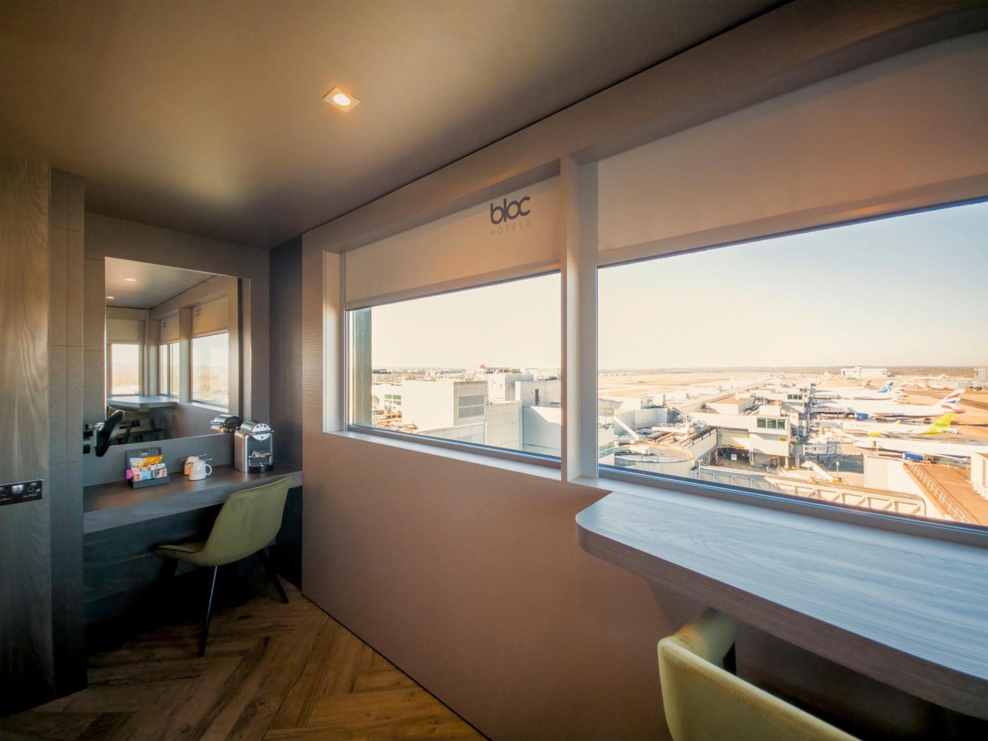 Bloc Hotel London Gatwick Airport Horley Ngoại thất bức ảnh