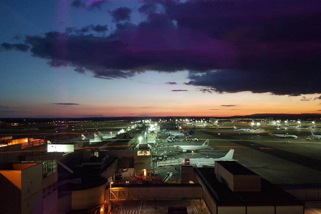 Bloc Hotel London Gatwick Airport Horley Ngoại thất bức ảnh