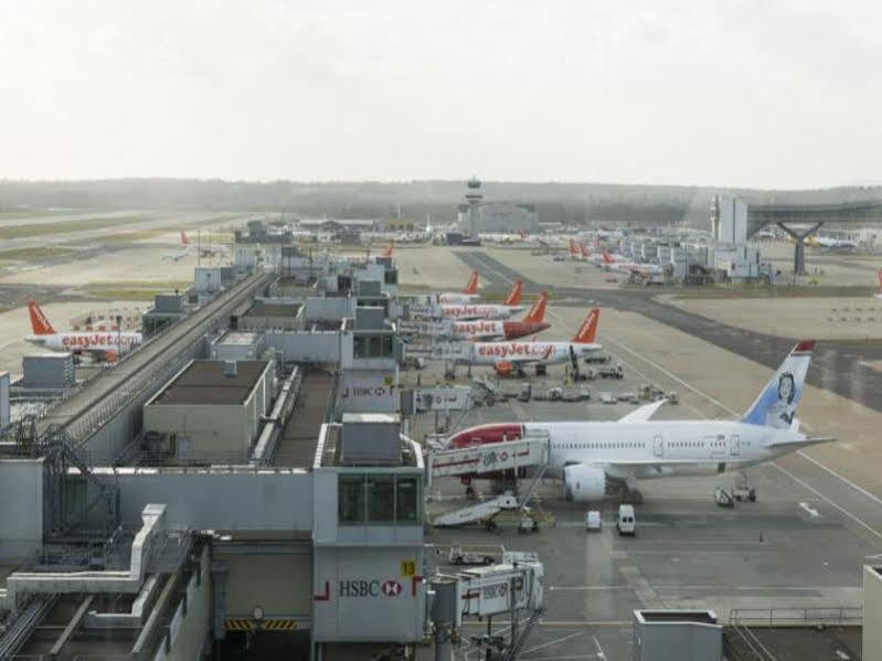 Bloc Hotel London Gatwick Airport Horley Ngoại thất bức ảnh